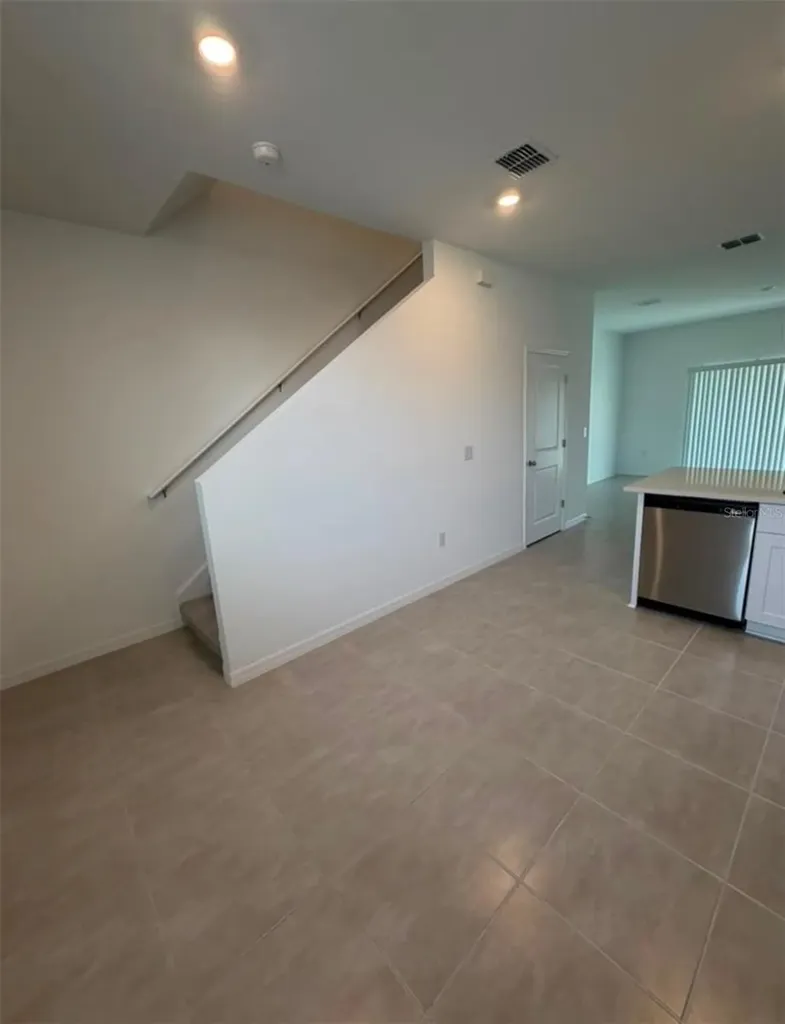2864 Skyline Loop Kissimmee FL 34758