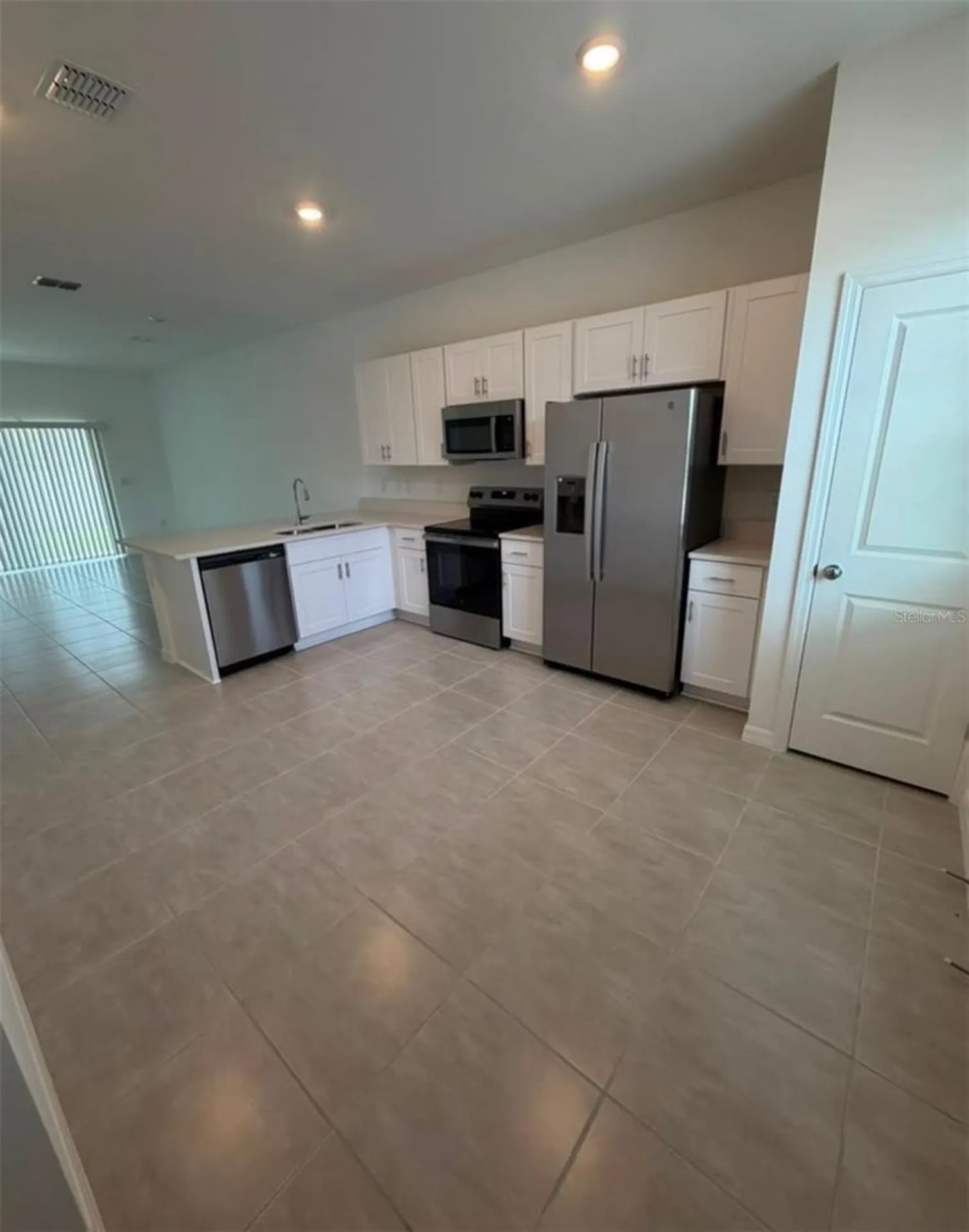 2864 Skyline Loop Kissimmee FL 34758