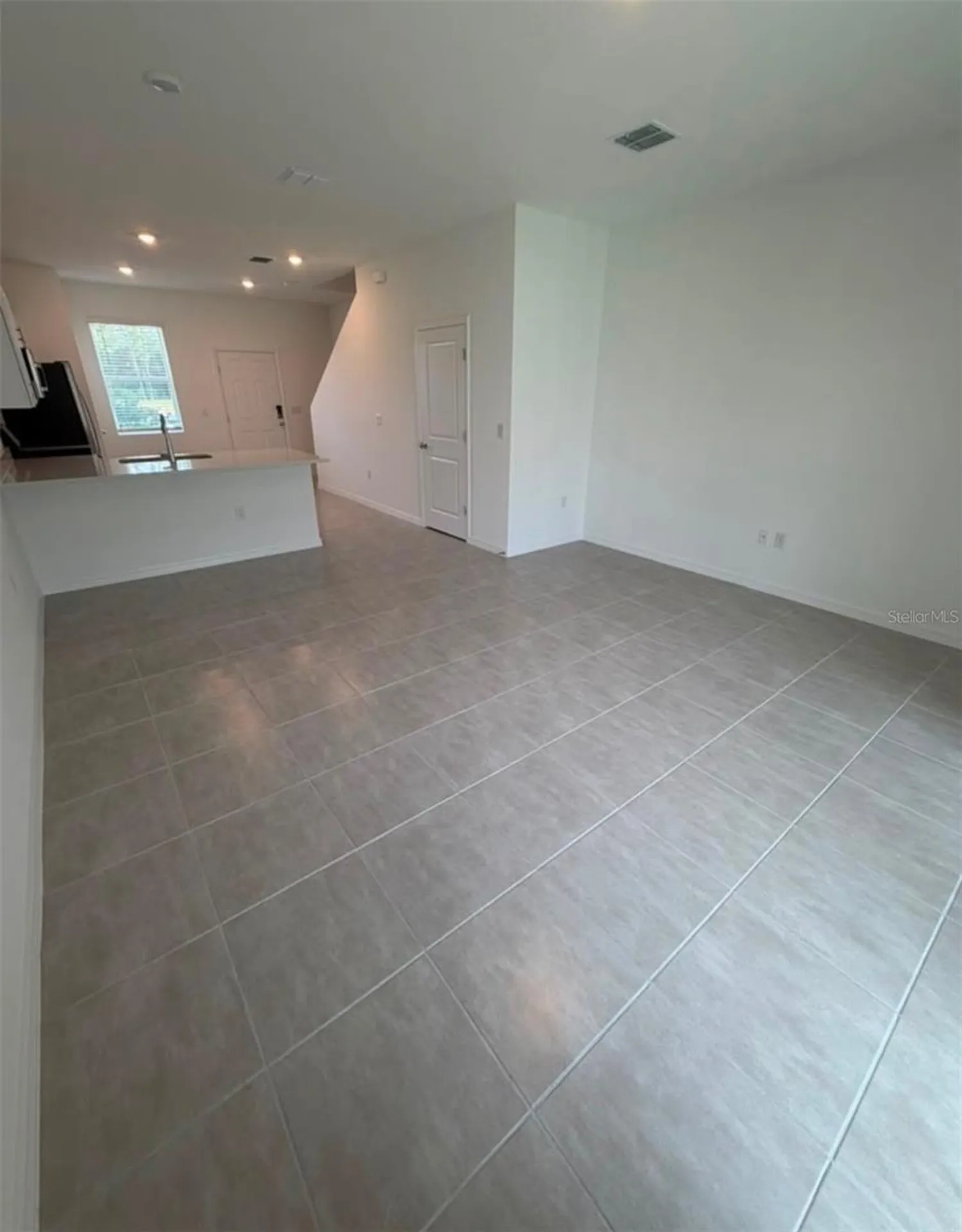 2864 Skyline Loop Kissimmee FL 34758