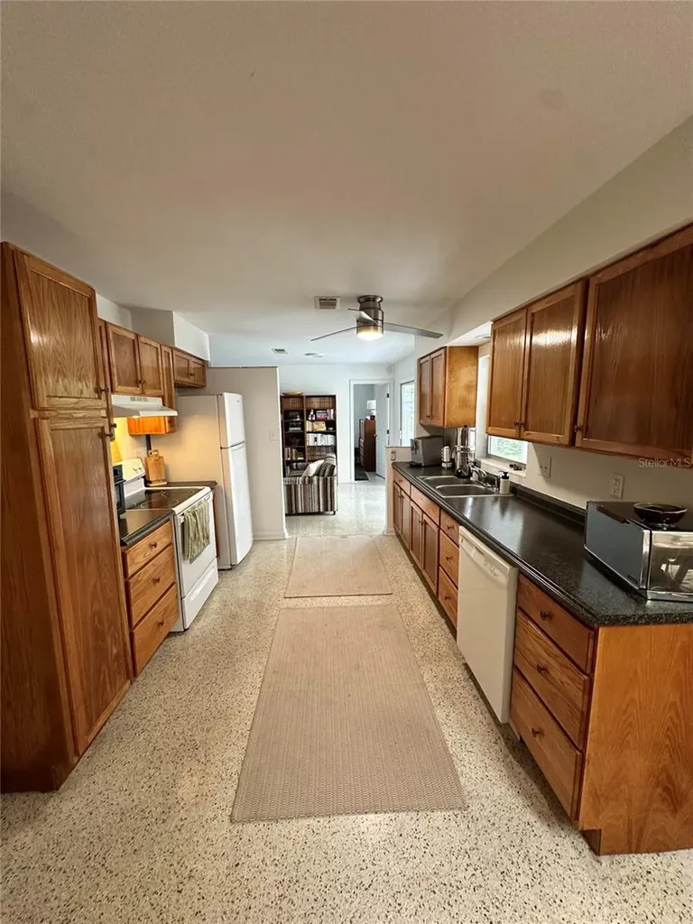1000 NW 39th Drive Gainesville FL 32605