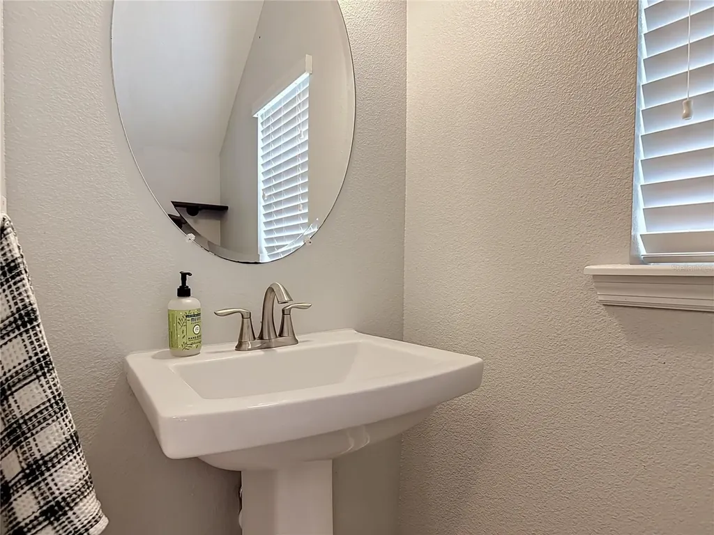 450 Windy Pine Way Oviedo FL 32765