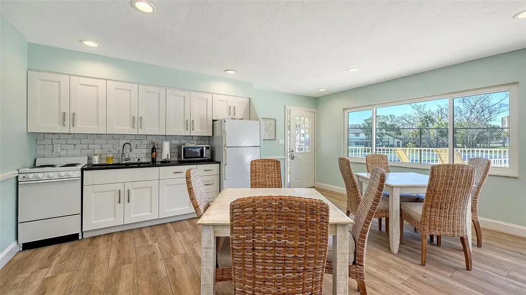 4234 Gulf Of Mexico Drive Longboat Key FL 34228