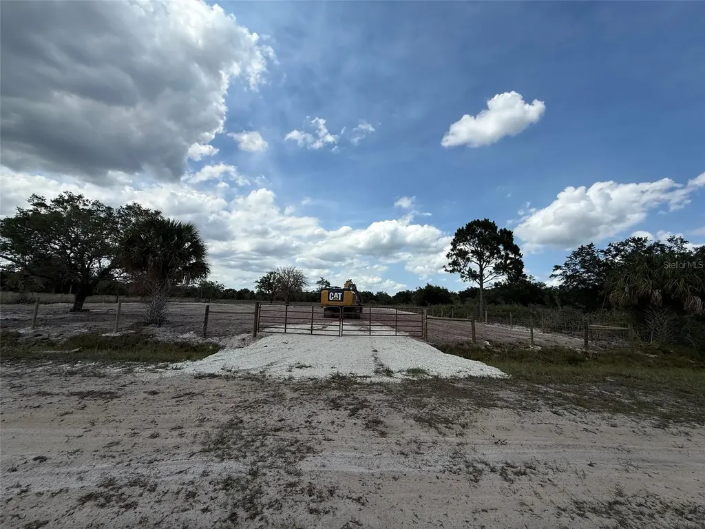 14667 NW 310th Street Okeechobee FL 34972