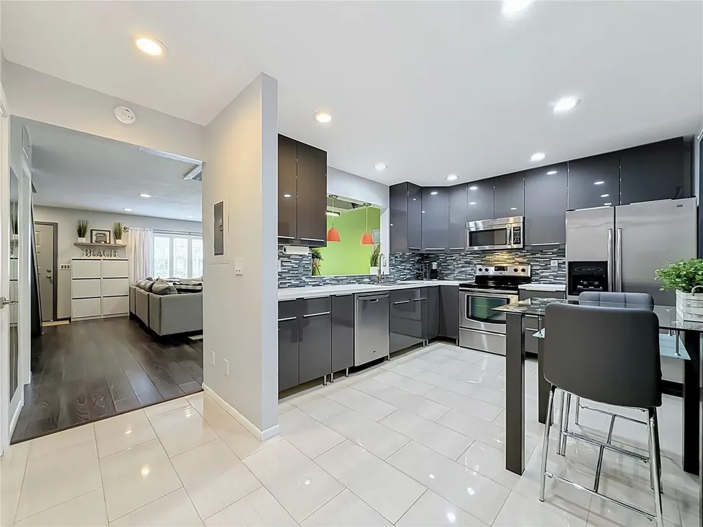 604 Bough Avenue Clearwater FL 33760