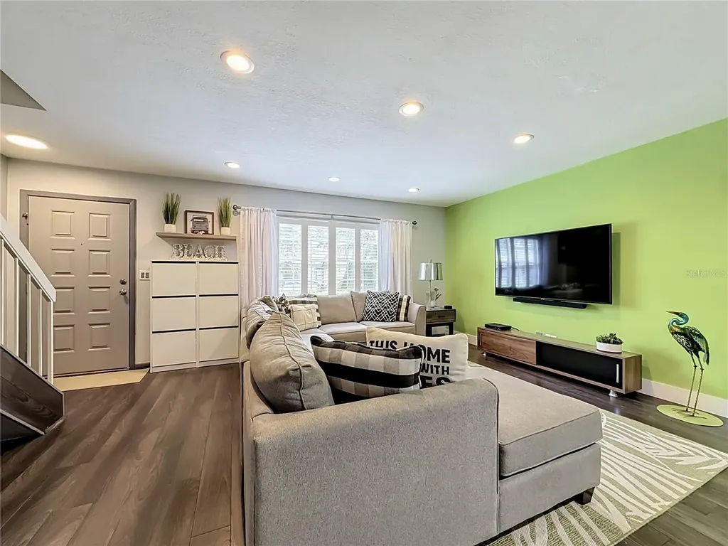 604 Bough Avenue Clearwater FL 33760