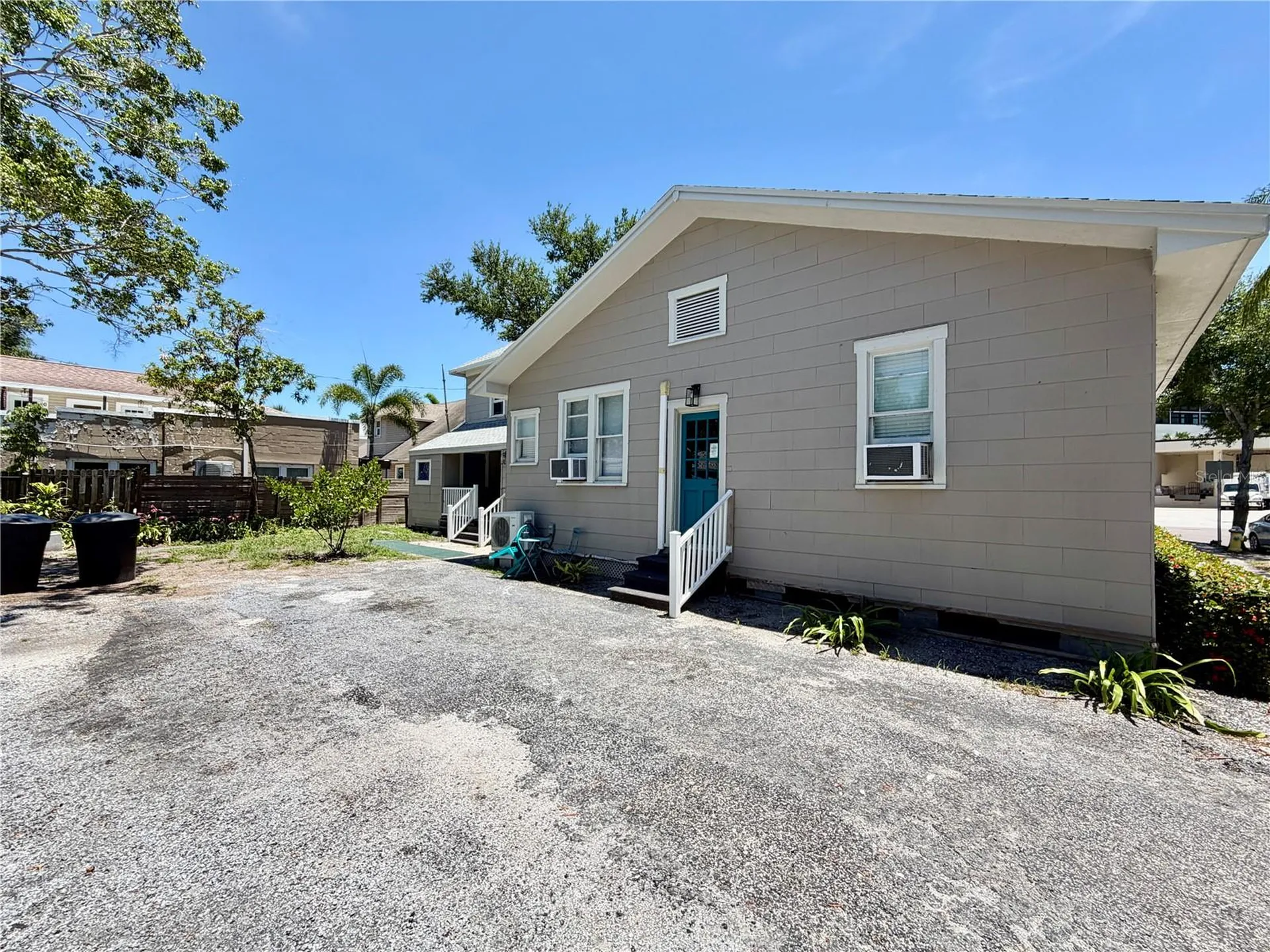 1057 7th Avenue N St Petersburg FL 33705