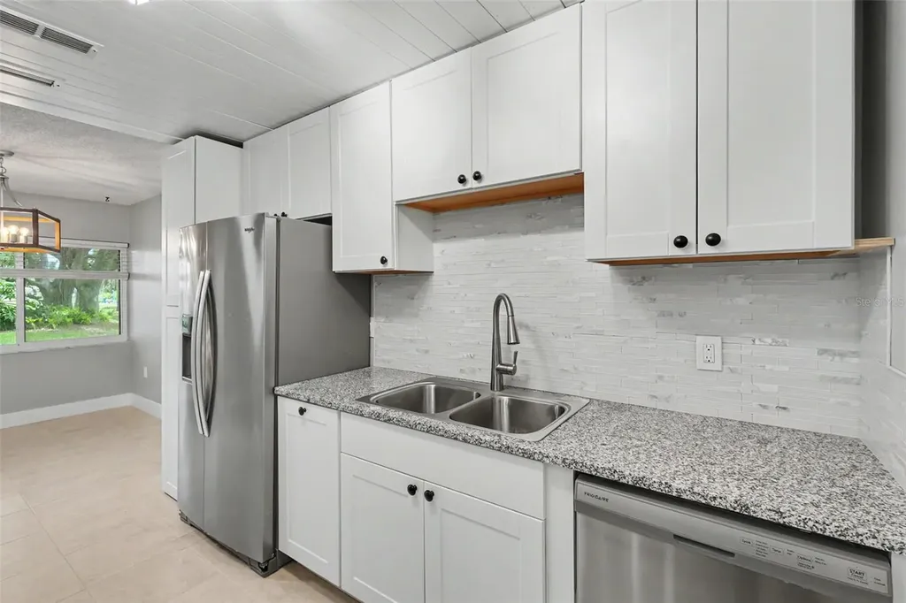 1208 Highland Avenue SE Largo FL 33771