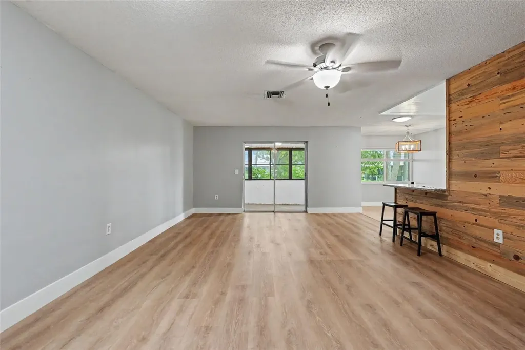 1208 Highland Avenue SE Largo FL 33771