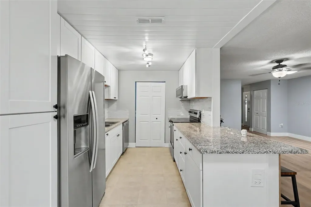 1208 Highland Avenue SE Largo FL 33771