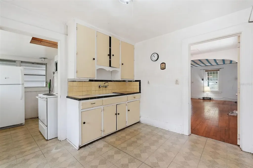 1135 Crescent Lake Drive N St Petersburg FL 33701