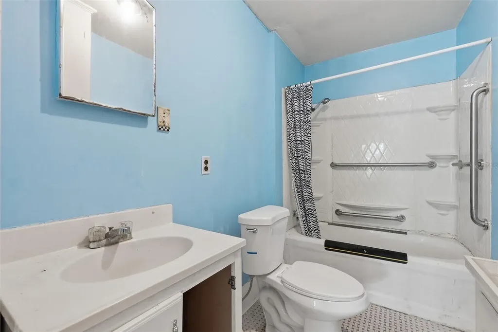 1135 Crescent Lake Drive N St Petersburg FL 33701