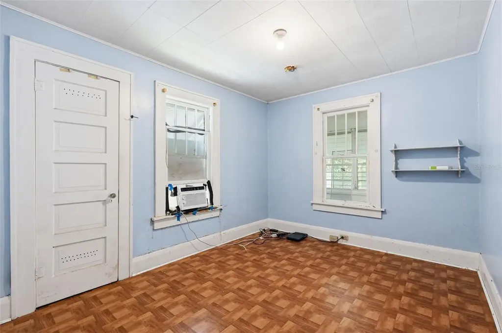 1135 Crescent Lake Drive N St Petersburg FL 33701