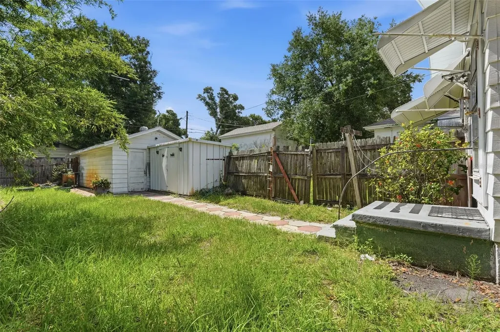 1135 Crescent Lake Drive N St Petersburg FL 33701