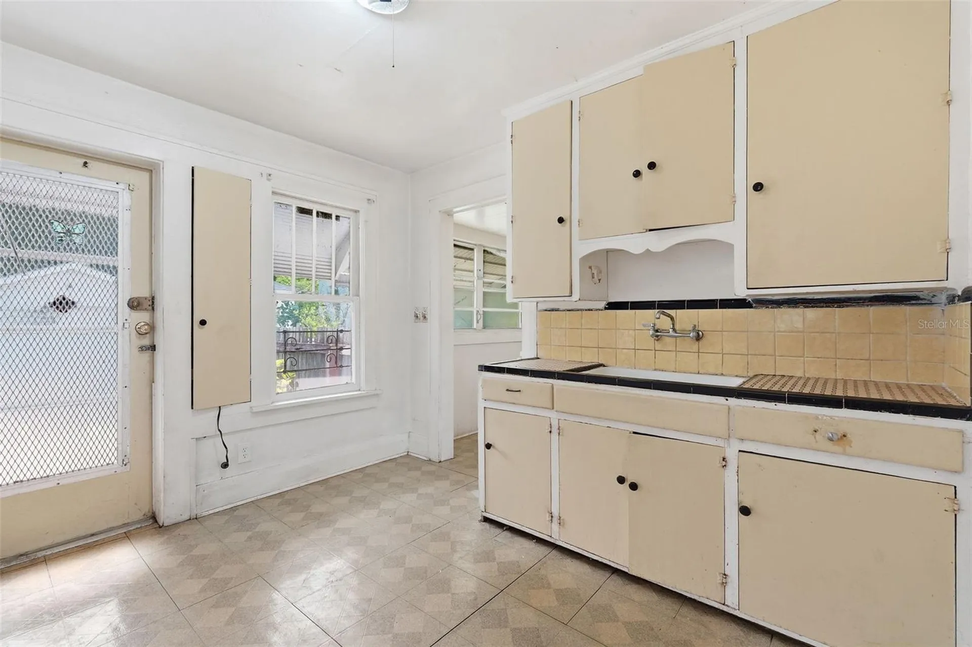 1135 Crescent Lake Drive N St Petersburg FL 33701