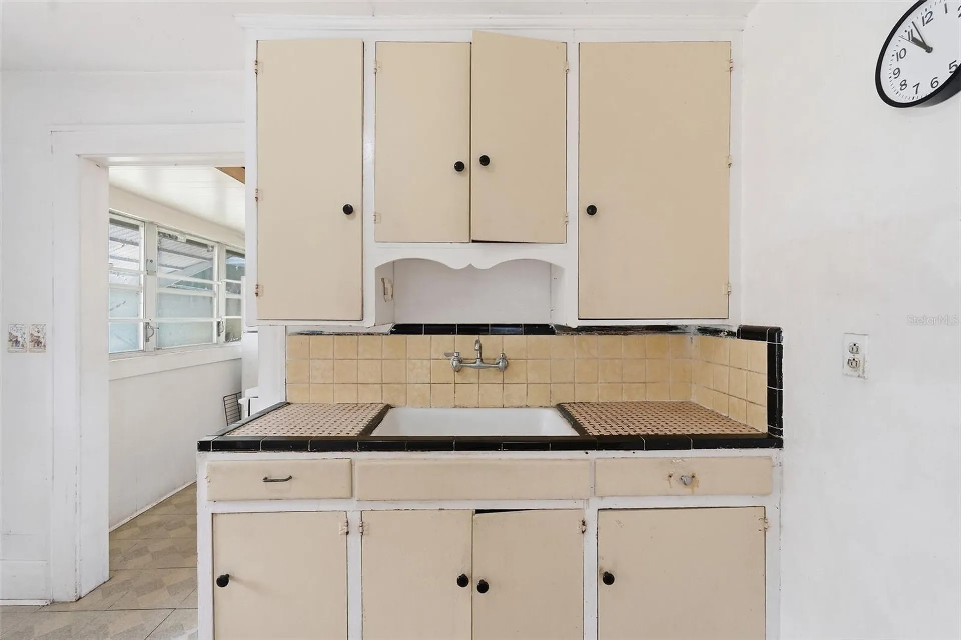 1135 Crescent Lake Drive N St Petersburg FL 33701