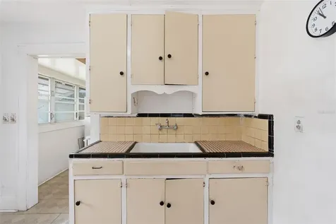 1135 Crescent Lake Drive N St Petersburg FL 33701