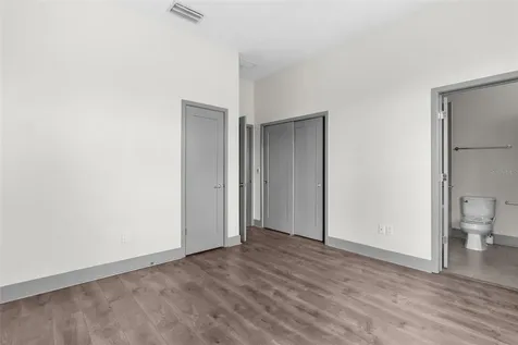 4810 W Mcelroy Avenue Tampa FL 33611