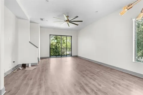 4810 W Mcelroy Avenue Tampa FL 33611
