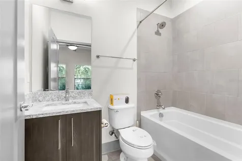 4810 W Mcelroy Avenue Tampa FL 33611