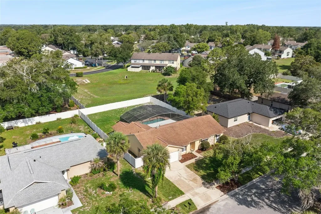 2911 Autumnwood Trail Apopka FL 32703