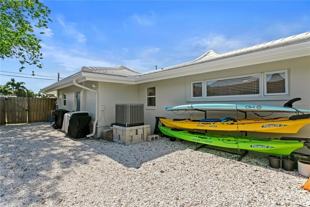 4152 13th Lane NE St Petersburg FL 33703