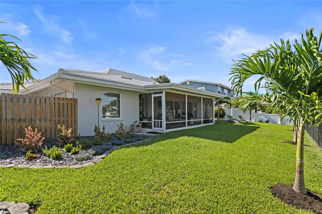 4152 13th Lane NE St Petersburg FL 33703