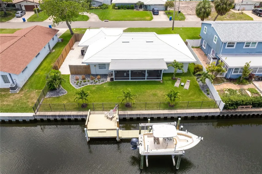 4152 13th Lane NE St Petersburg FL 33703