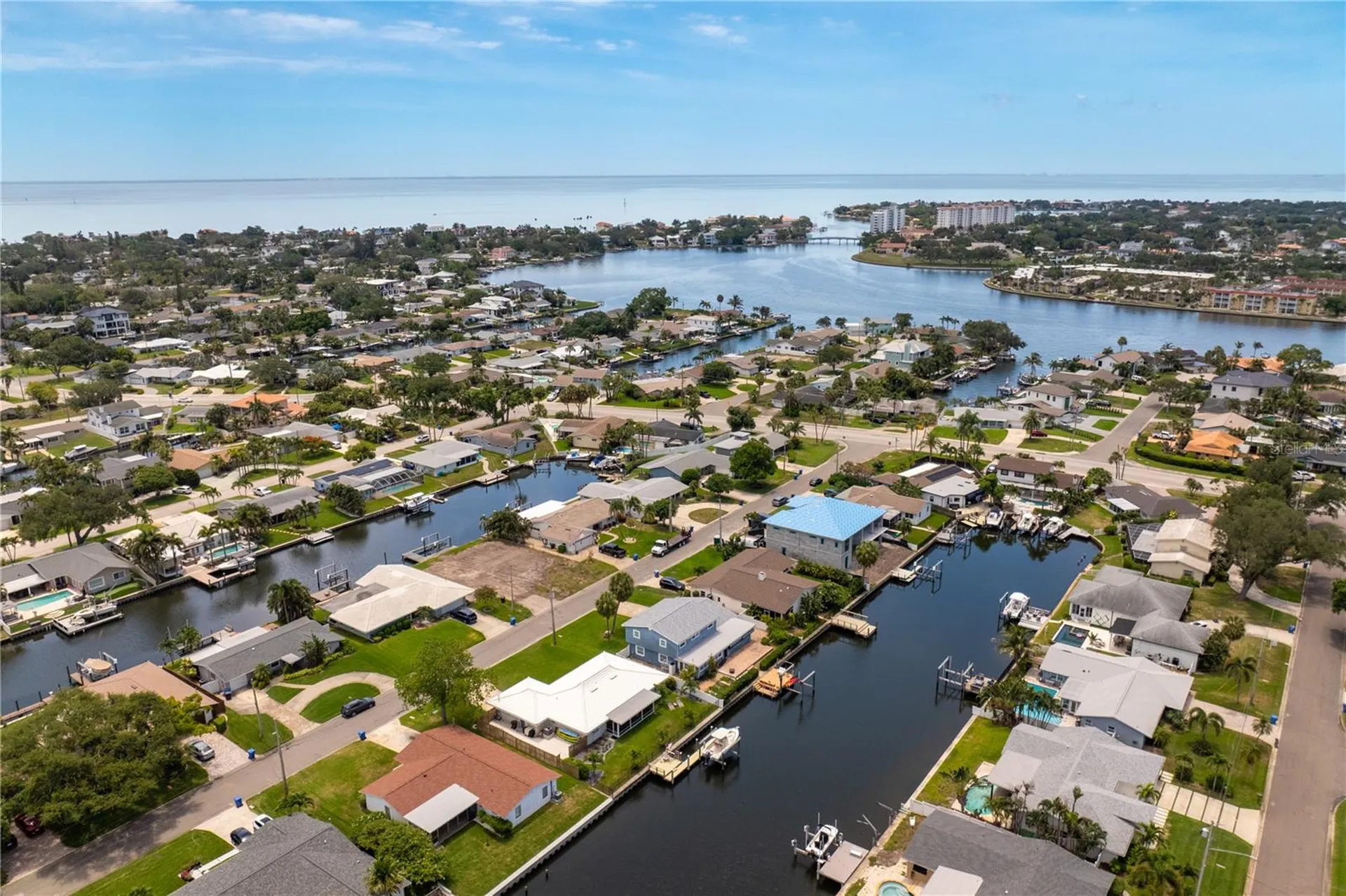 4152 13th Lane NE St Petersburg FL 33703