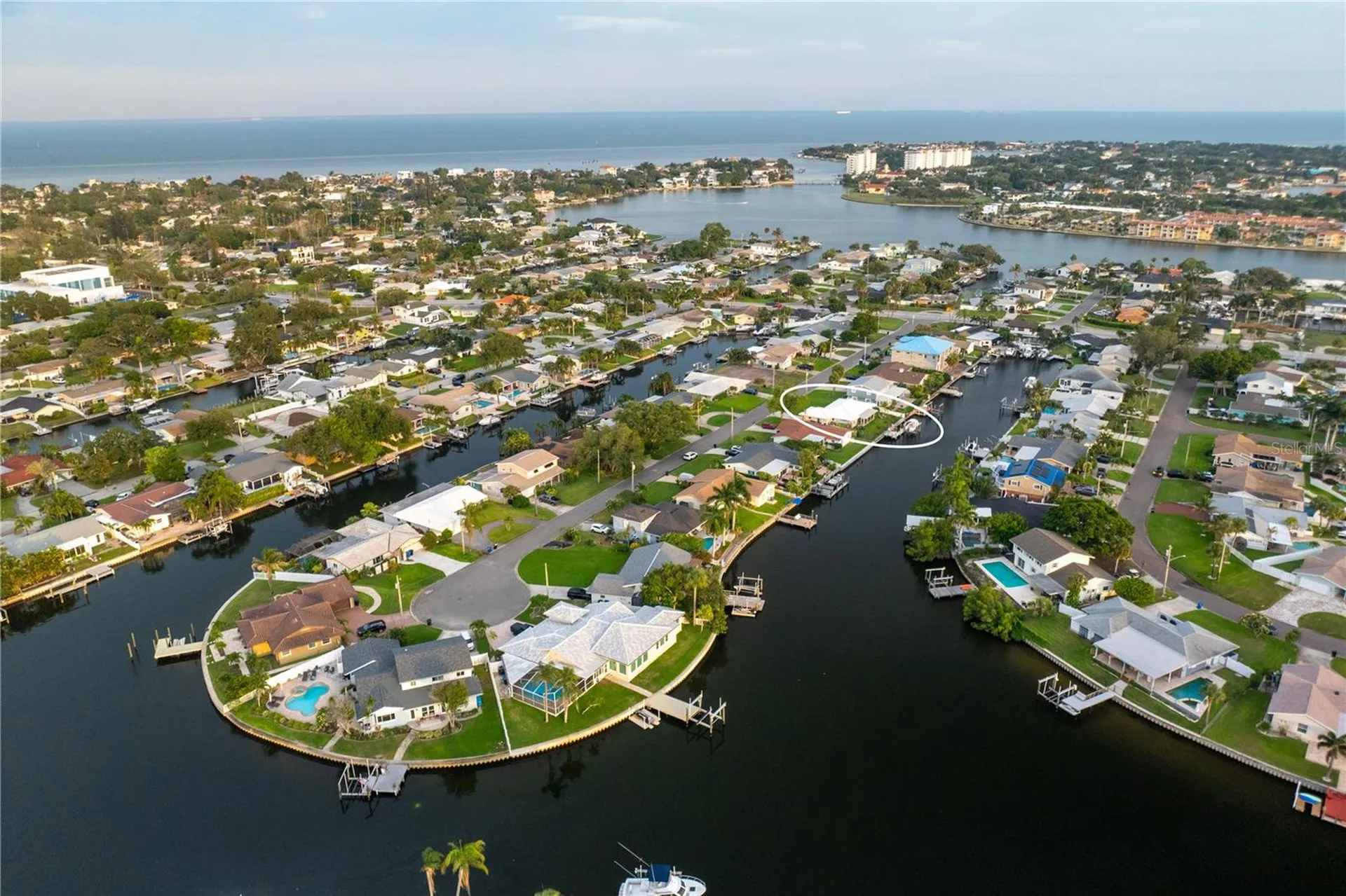 4152 13th Lane NE St Petersburg FL 33703