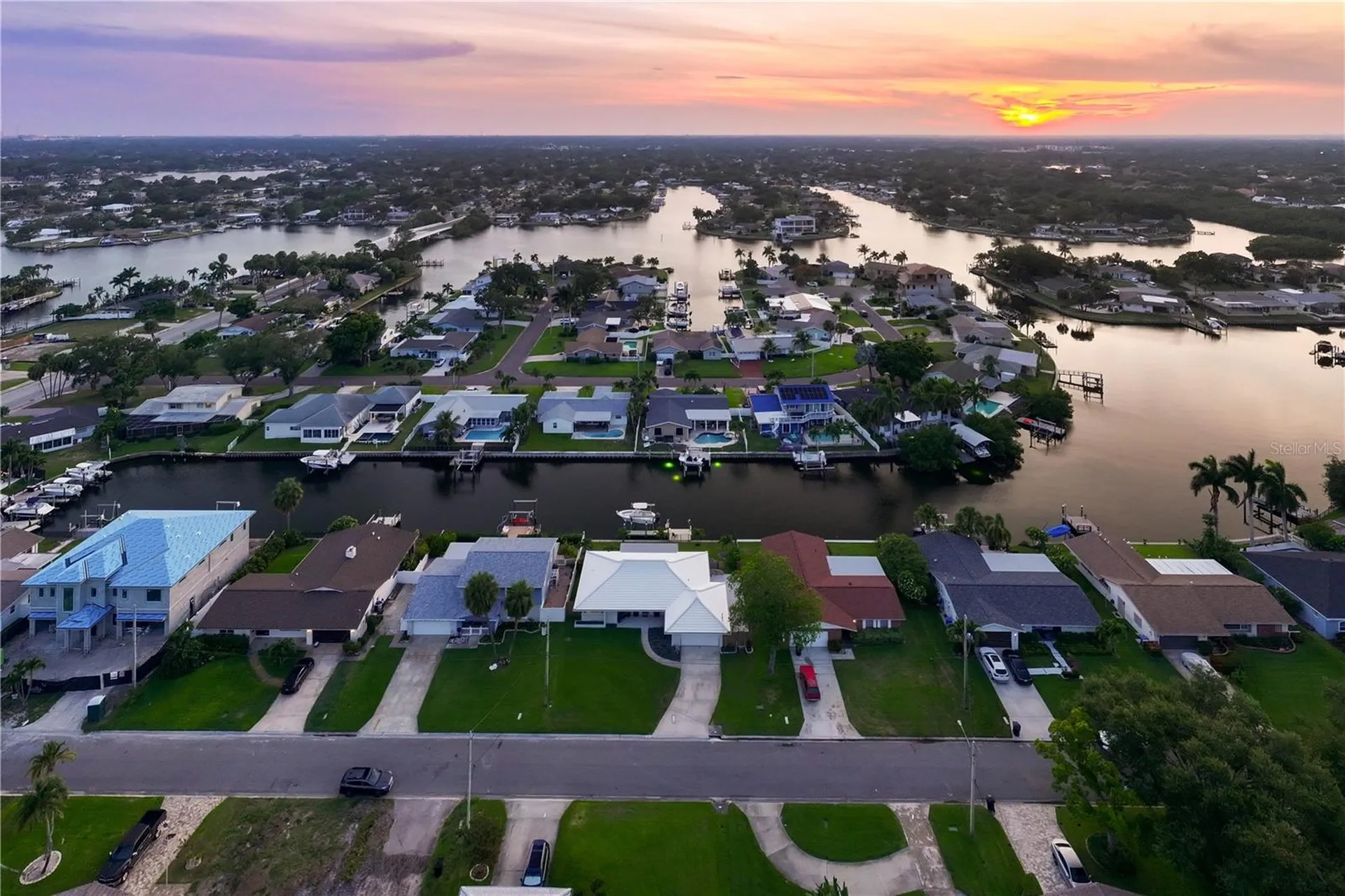 4152 13th Lane NE St Petersburg FL 33703