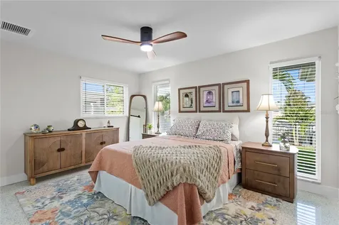 4152 13th Lane NE St Petersburg FL 33703