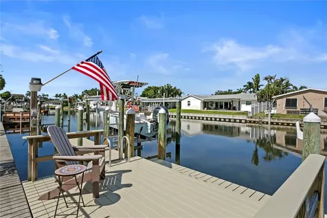 4152 13th Lane NE St Petersburg FL 33703