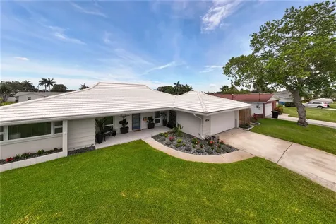 4152 13th Lane NE St Petersburg FL 33703