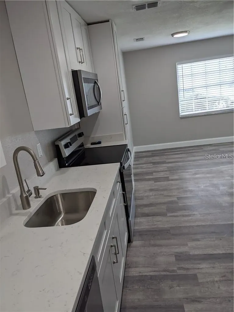 1512 E Harding Street Orlando FL 32806