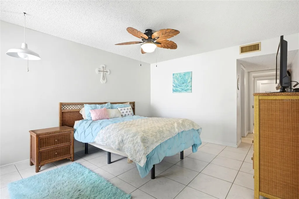 2062 Sunset Point Road Clearwater FL 33765