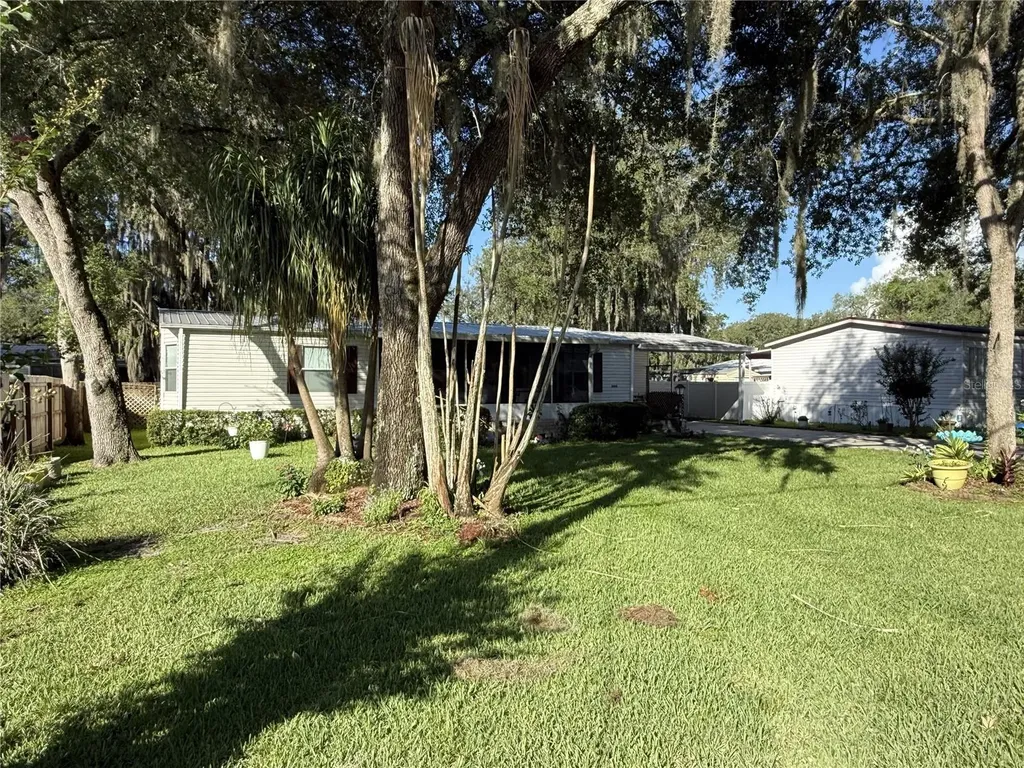 8634 Treasure Island Road Leesburg FL 34788