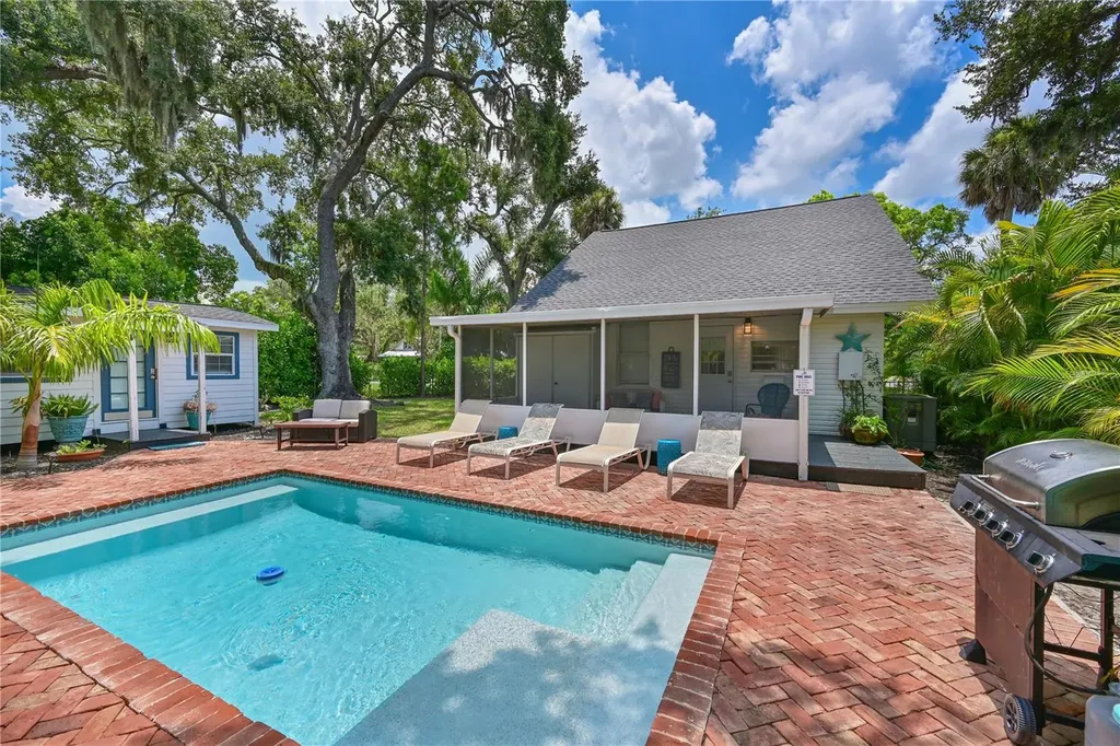 1318 6th Street W Palmetto FL 34221