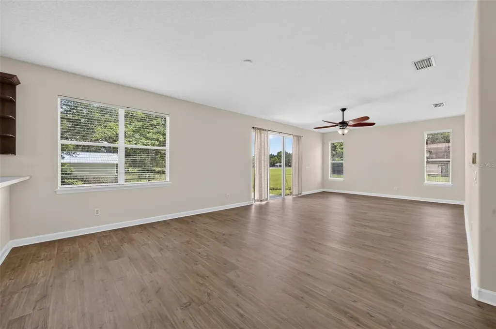 166 W 11th Street Chuluota FL 32766