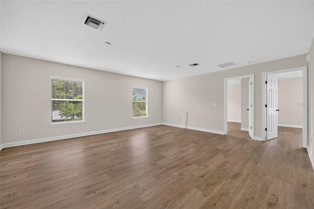 166 W 11th Street Chuluota FL 32766