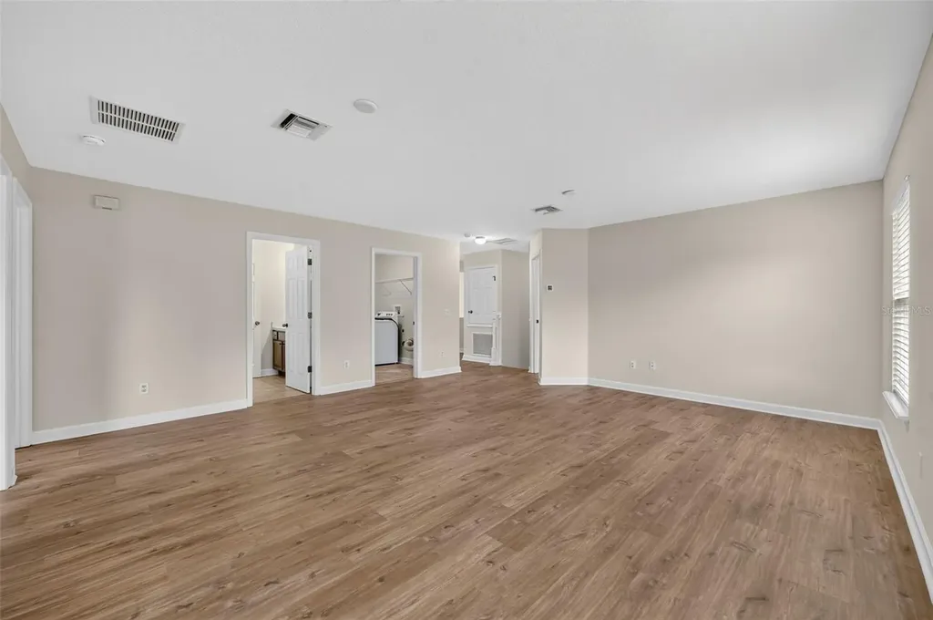 166 W 11th Street Chuluota FL 32766