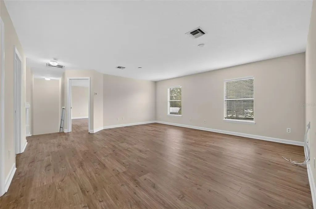 166 W 11th Street Chuluota FL 32766