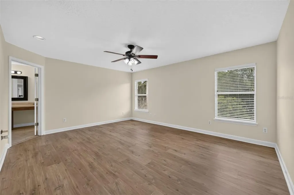 166 W 11th Street Chuluota FL 32766