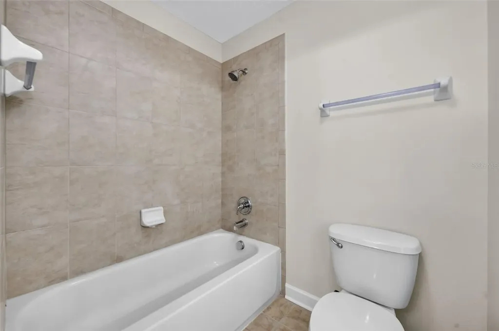 166 W 11th Street Chuluota FL 32766