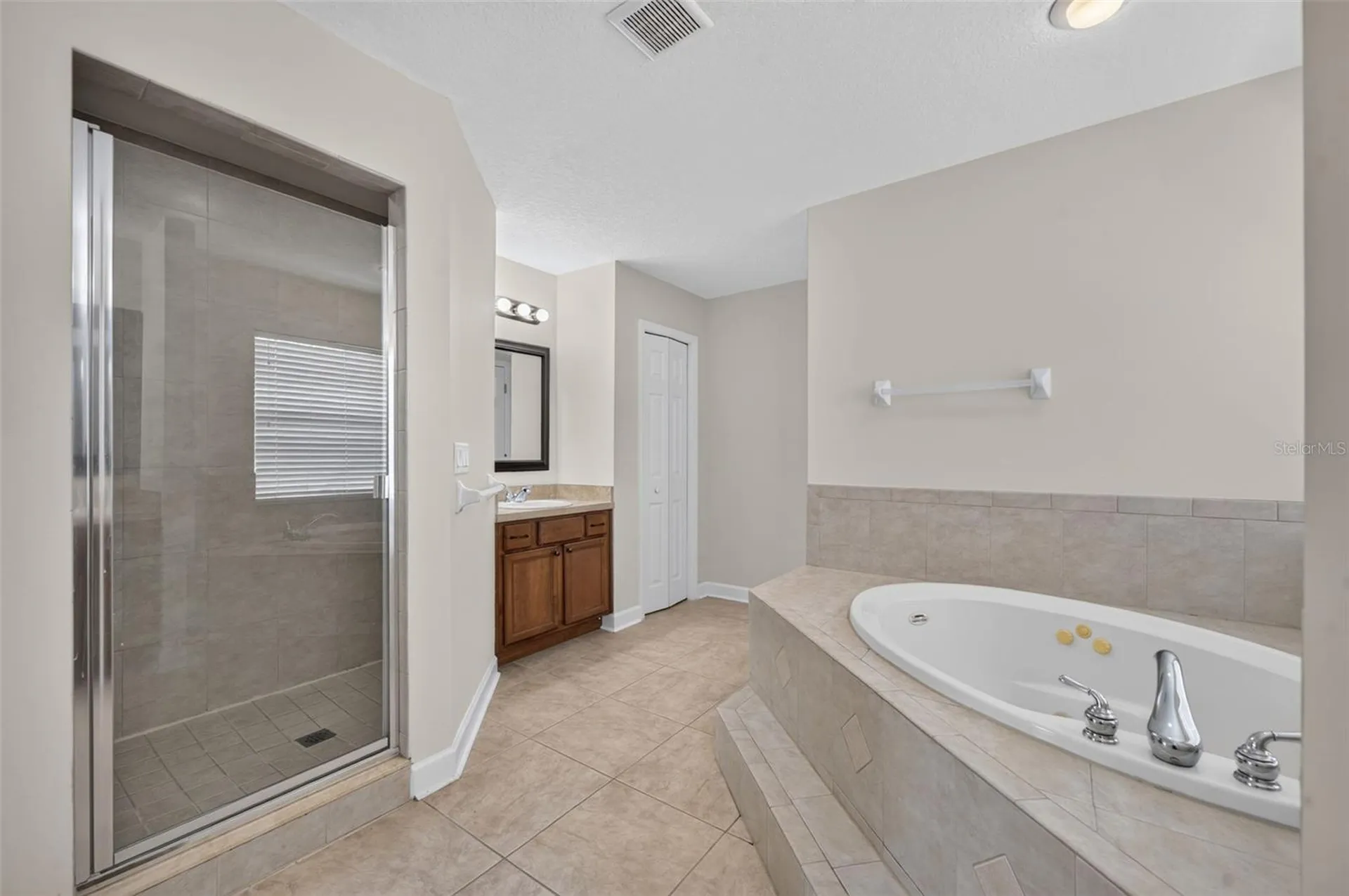 166 W 11th Street Chuluota FL 32766