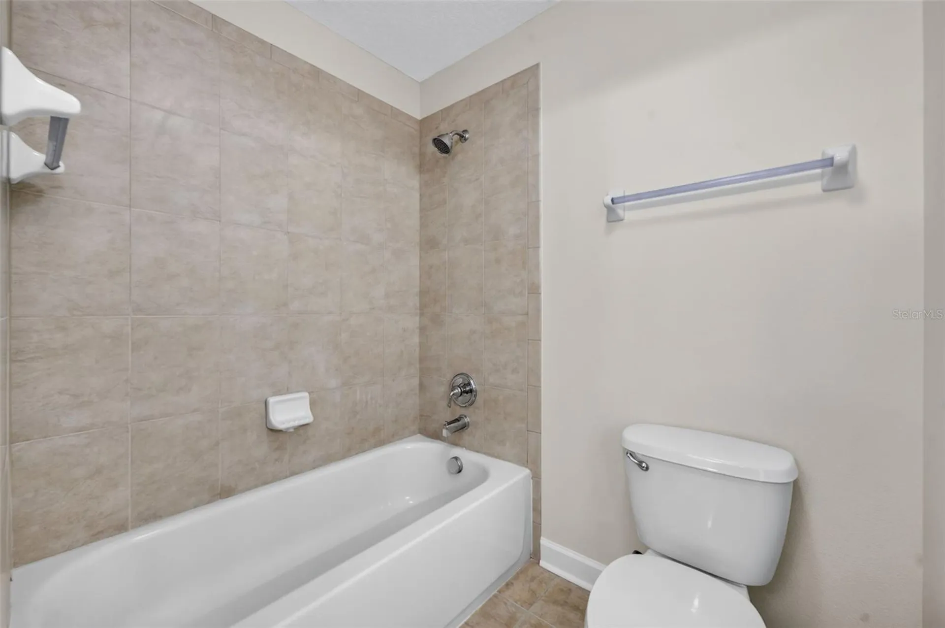 166 W 11th Street Chuluota FL 32766