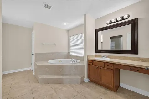 166 W 11th Street Chuluota FL 32766