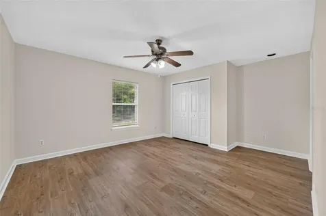 166 W 11th Street Chuluota FL 32766