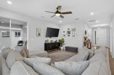 2340 Sirena Lane Mount Dora FL 32757