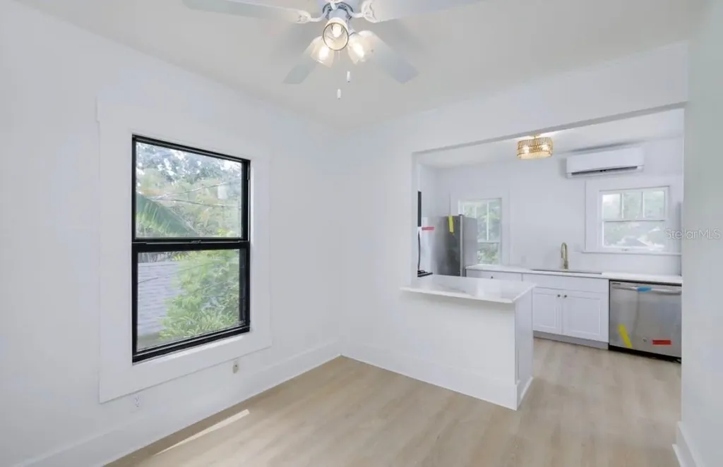 622 7th Avenue N St Petersburg FL 33701