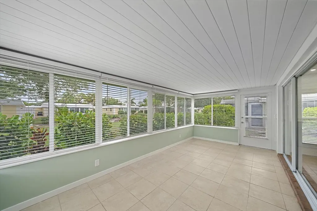 5865 Tidewood Avenue Sarasota FL 34231